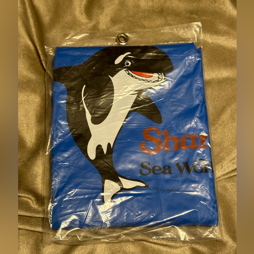 Vintage Sea World Vinyl Poncho 90’s